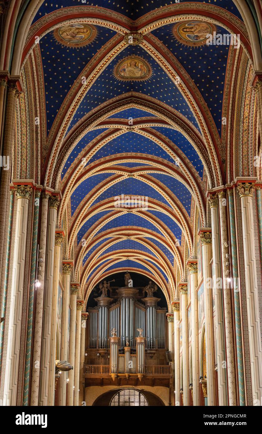 La navata, la Chiesa di Saint-Germain-des-Prés, Parigi, Francia Foto Stock