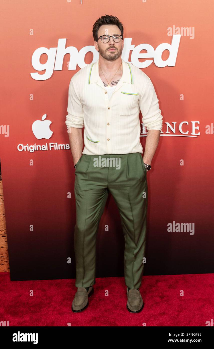 Chris Evans partecipa alla prima di Apple TV+ Original Films 'Ghospit' all'AMC Lincoln Square di New York il 18 aprile 2023 Foto Stock