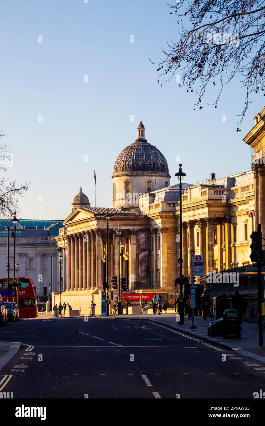 Museo Nazionale di Trafalgar Square al tramonto, Londra, Regno Unito Foto Stock