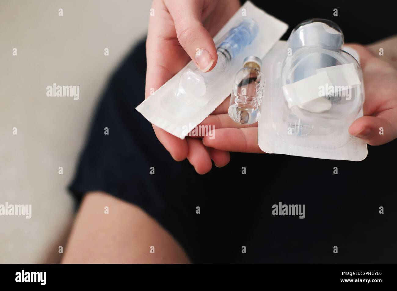 Set per infusione e materiali di consumo sostitutivi del serbatoio previsti per l'uso Foto Stock