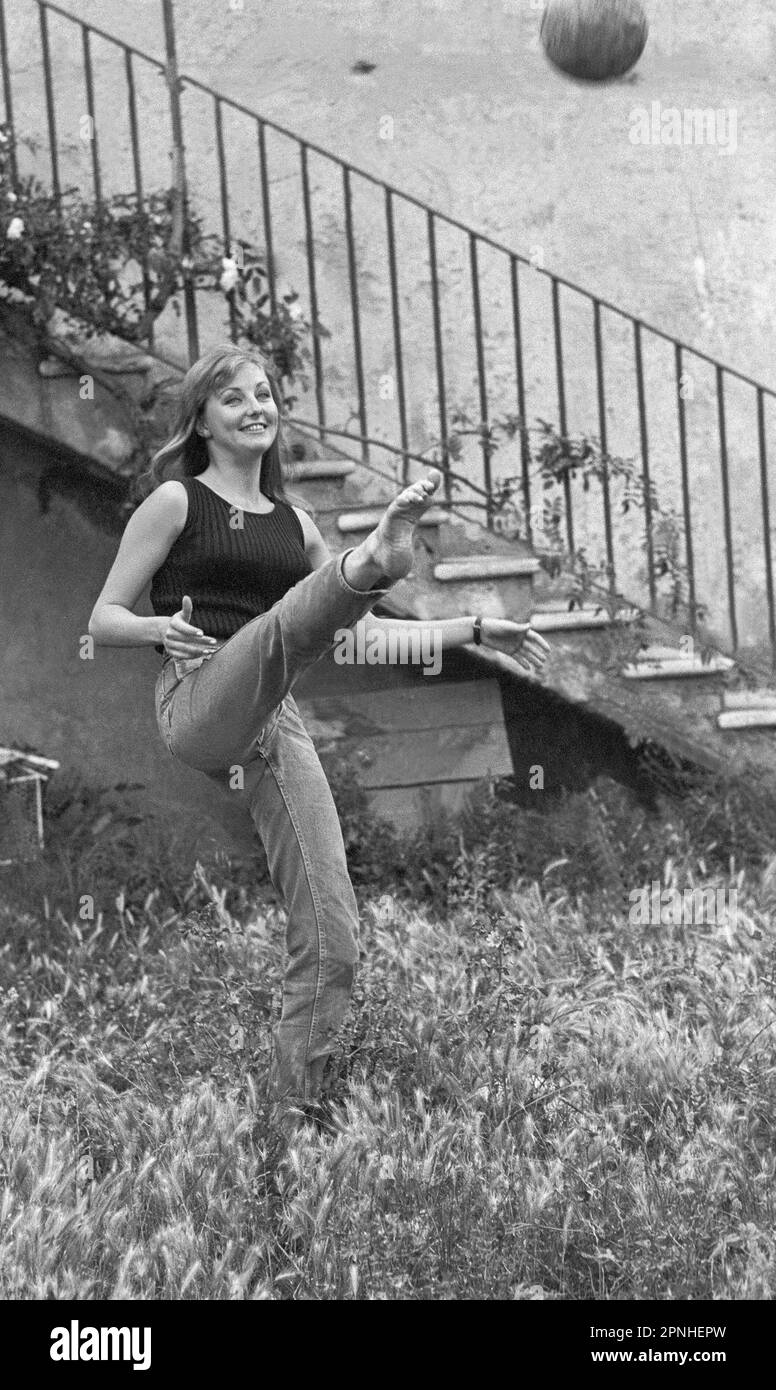 Pia Genberg modella e attrice svedese che insieme alla sorella gemella mia apparve in una serie di film europei negli anni '1960s.Much grazie alla zia Hjördis e al marito David Niven Foto Stock