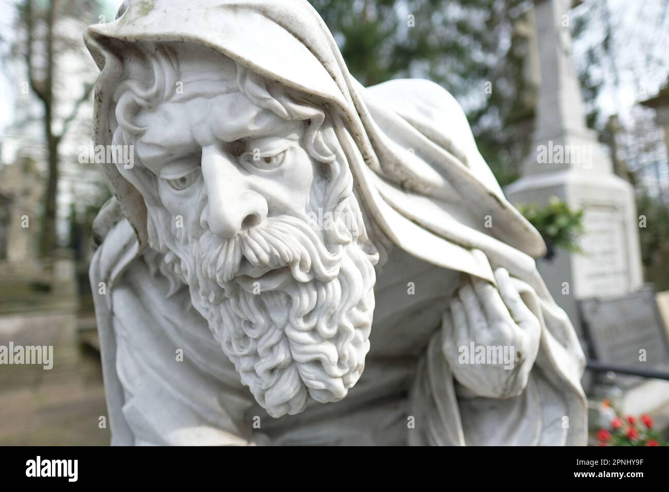Varsavia Polonia l'ornato cimitero di Powazki presenta molte tombe storiche di figure storiche polacche. Foto Stock