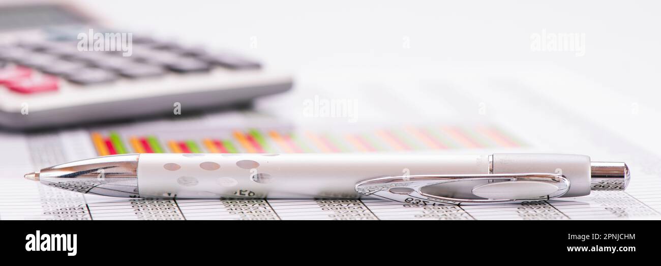 business, finanza ed economia con grafico finanziario Foto Stock