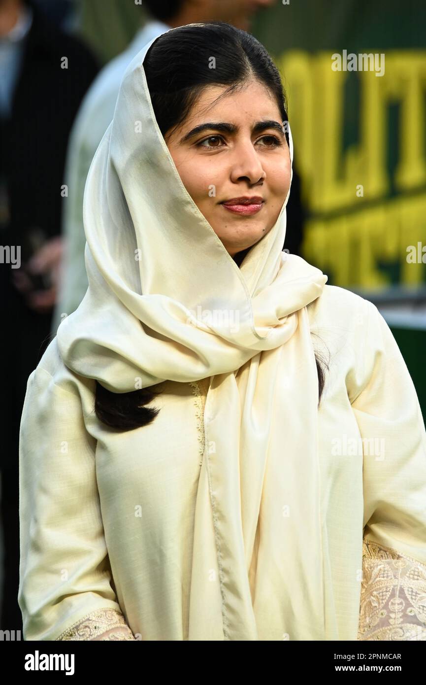 Malala Yousafzai arriva allo screening speciale della società educata, Curzon Mayfair, Londra, Regno Unito. Foto scattata il 19th aprile 2023. Credit: Vedi li/Picture Capital/Alamy Live News Foto Stock