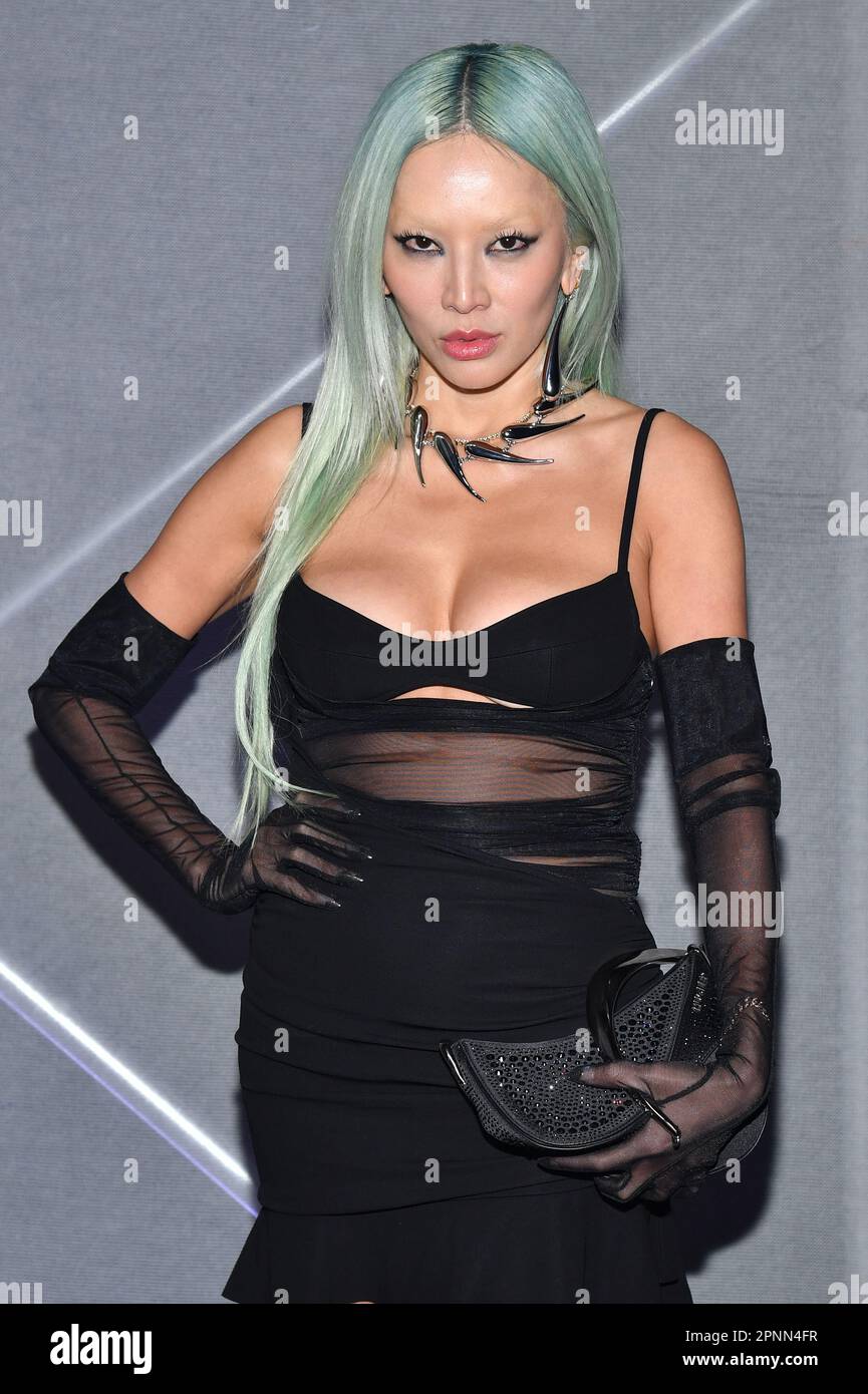 New York, Stati Uniti. 19th Apr, 2023. Tina Leung partecipa al Mugler H&M Global Launch Event a New York, NY, 19 aprile 2023. (Foto di Anthony Behar/Sipa USA) Credit: Sipa USA/Alamy Live News Foto Stock