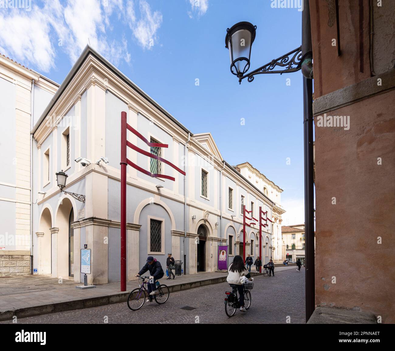 Padova, Italia. Aprile 2023. Vista esterna del Centro Culturale Altinate, San Gaetano nel centro della città Foto Stock