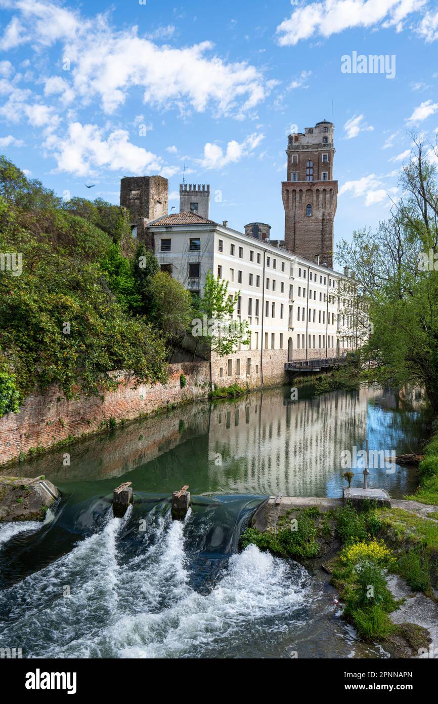 Padova, Italia. Aprile 2023. La torre Specola è sede dell'Osservatorio Astronomico di Padova. Foto Stock