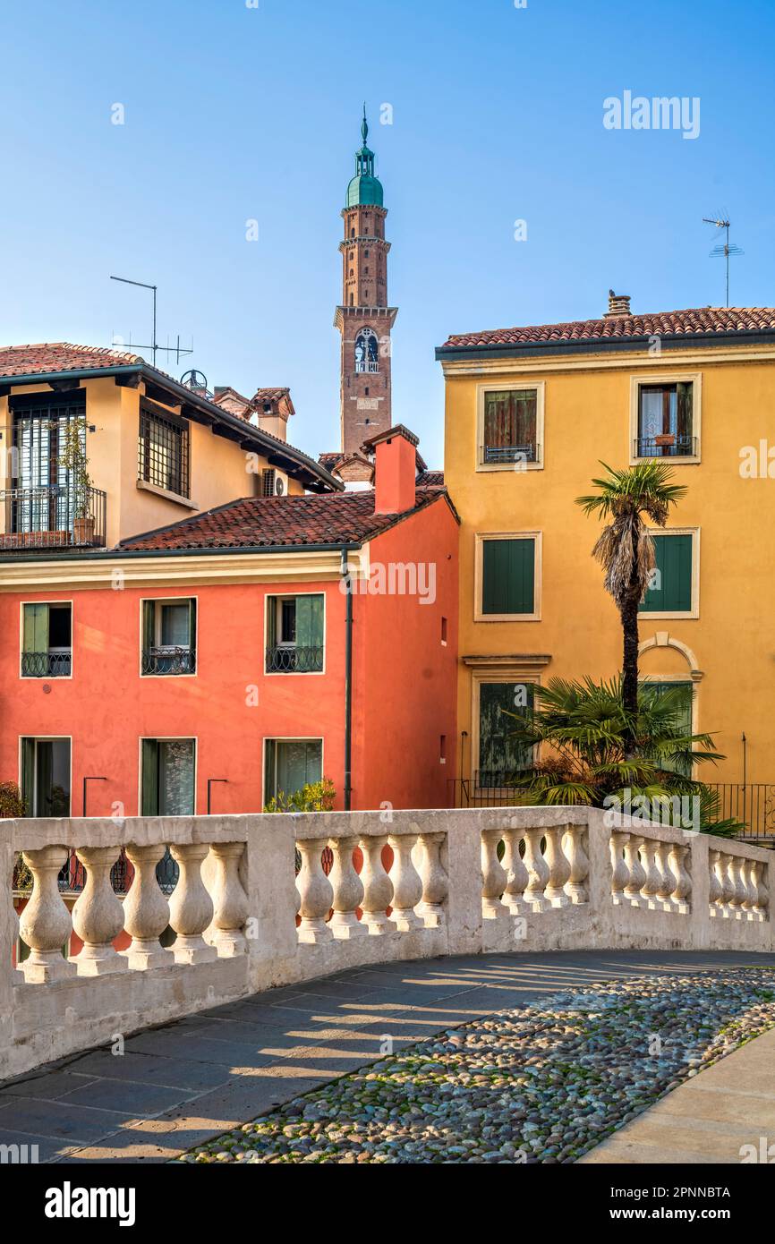 Vista panoramica sulla città vecchia, Vicenza, Veneto, Italia Foto Stock