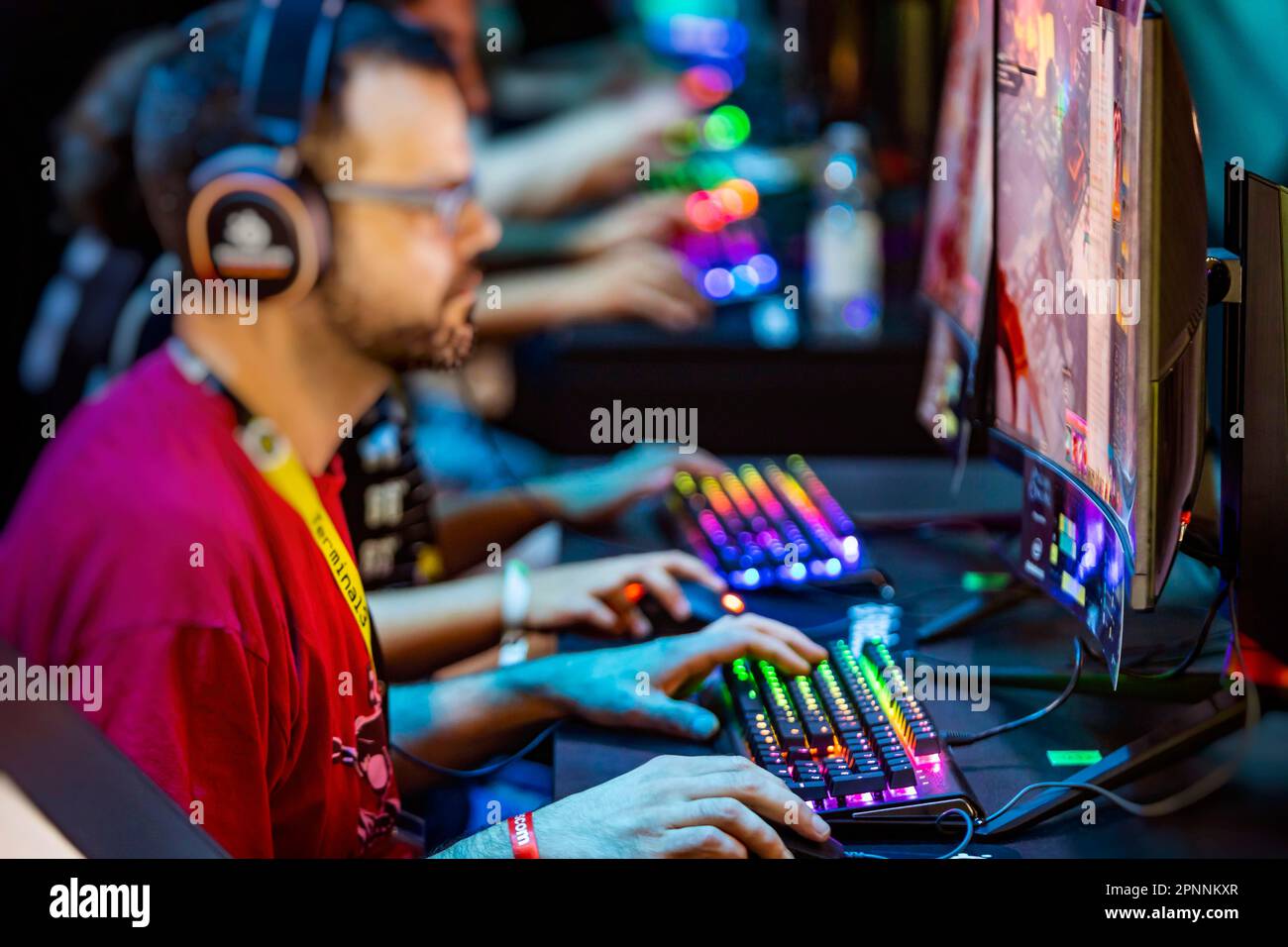 Giocatori sullo schermo, giochi per computer, Colonia, Nord Reno-Westfalia, Germania Foto Stock