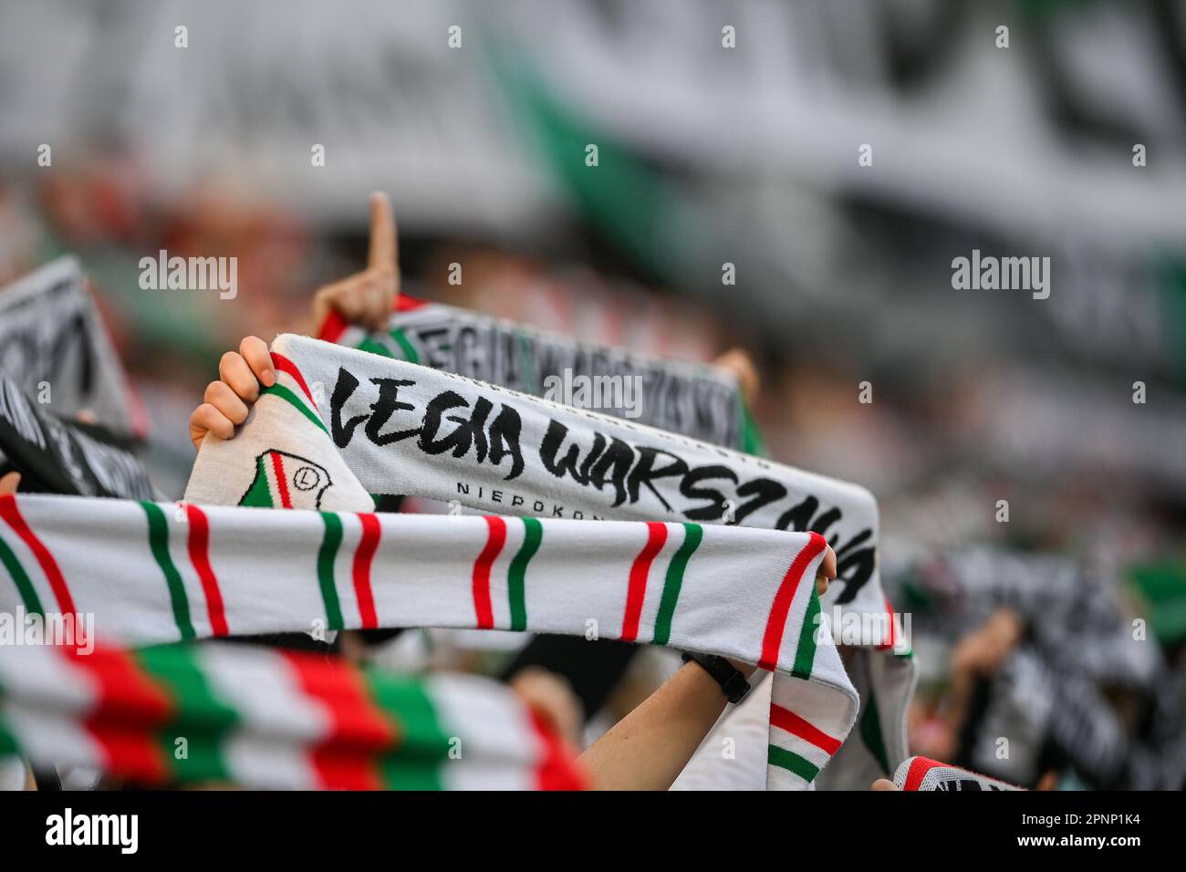 VARSAVIA, POLONIA - 16 APRILE 2023: Campionato di calcio polacco T-Mobile Ekstraklasa o/p: Tifosi della Legia Foto Stock