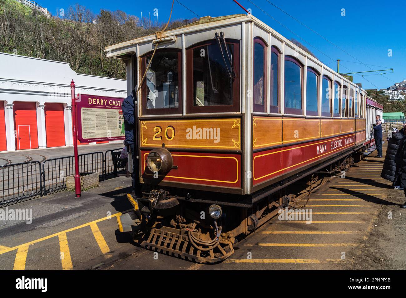 Manx Electric treno ferroviario e carrozza, Douglas, Isola di Man Foto Stock