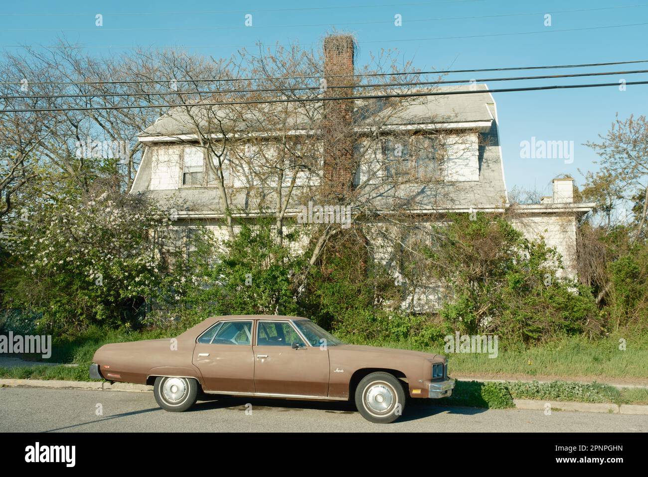 Auto d'epoca parcheggiata nelle Rockaways, Queens, New York Foto Stock