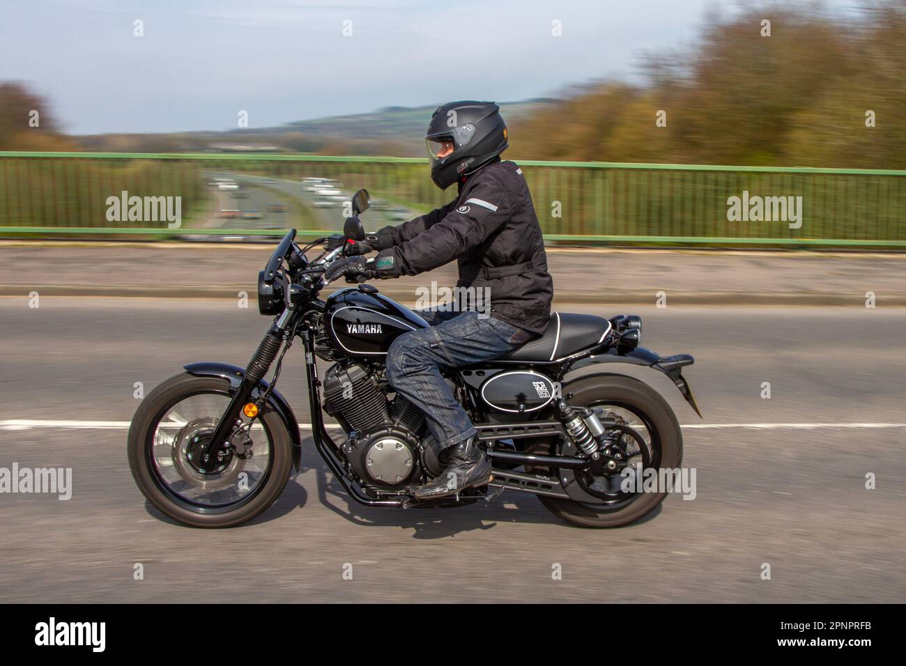 2017 Yamaha XVS 950 xr-A - SCR 950 V Twin EU4 Black Motorcycle Cruiser benzina 950 cc; ponte autostradale in Greater Manchester, Regno Unito Foto Stock