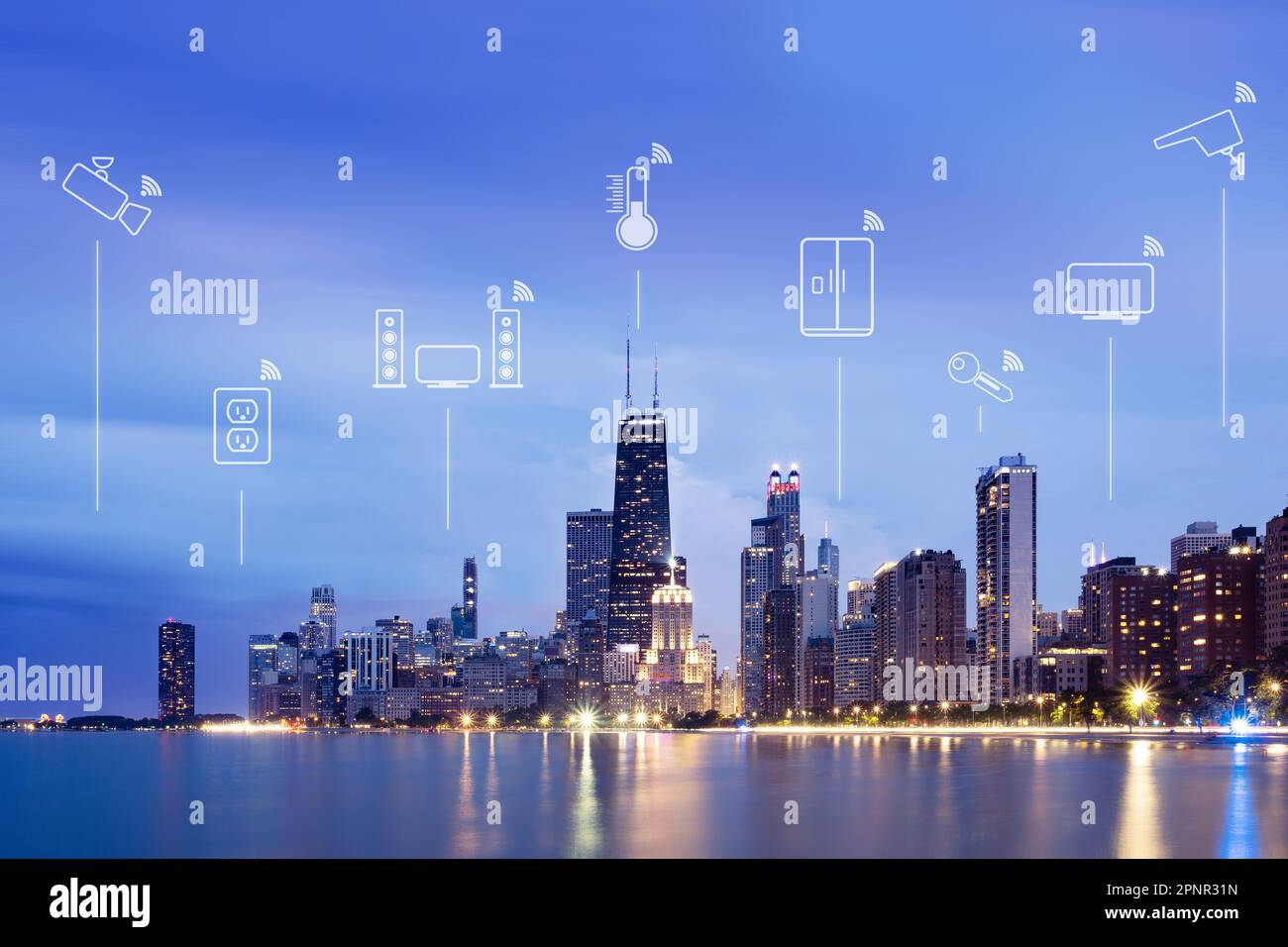 Illustrazioni di dispositivi intelligenti (internet delle cose) sullo skyline della città di notte, Chicago, Illinois, USA Foto Stock