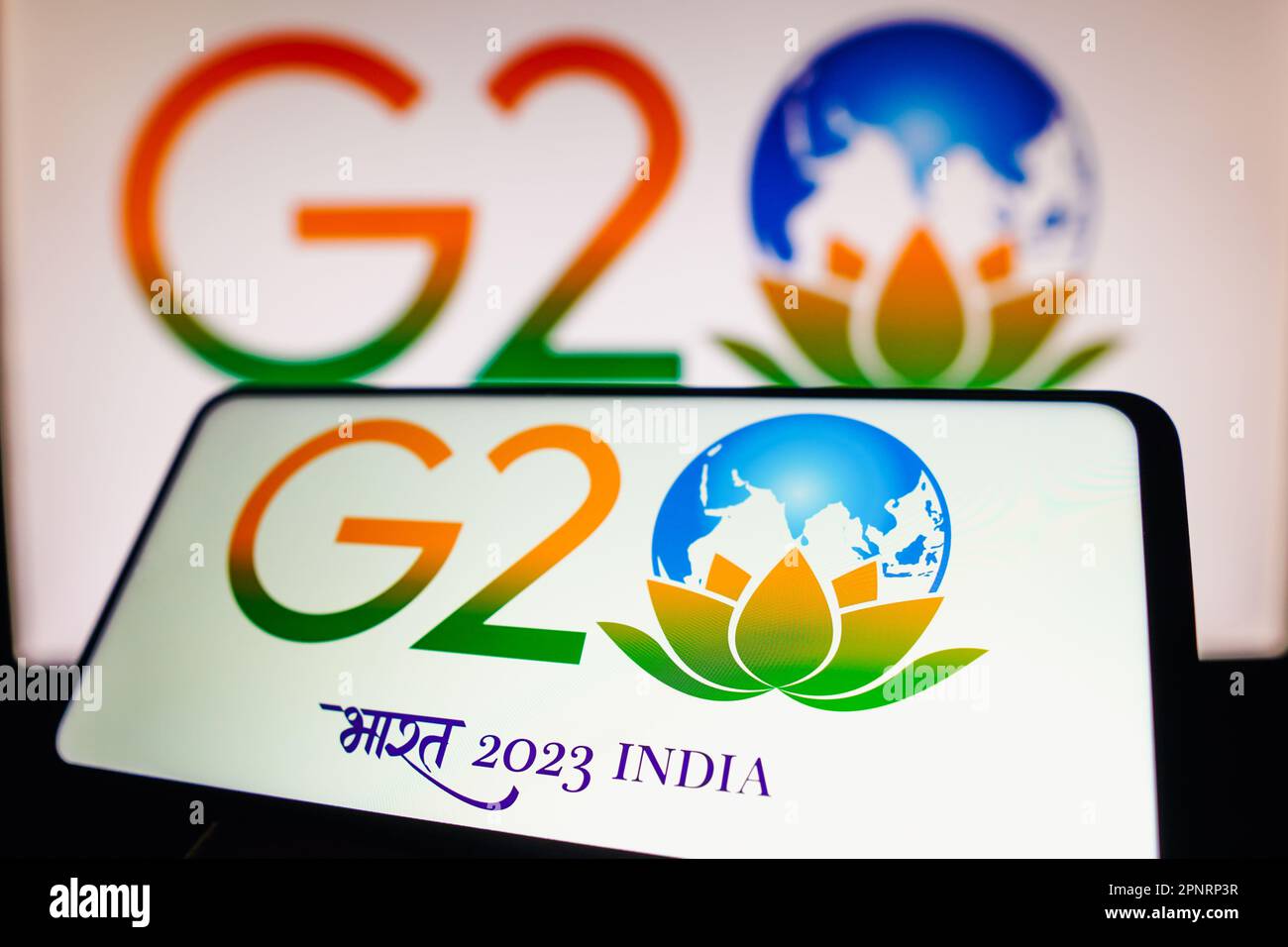 Brasile. 20th Apr, 2023. In questa immagine, il logo del vertice di Nuova Delhi del 2023 G20 viene visualizzato sullo schermo di uno smartphone. L'evento si svolgerà tra il 9-10 settembre 2023. Credit: SOPA Images Limited/Alamy Live News Foto Stock