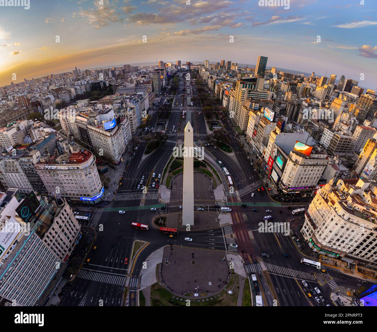 Il drone ha girato il paesaggio della città dell'obelisco nella città di Buenos Aires. Foto Stock