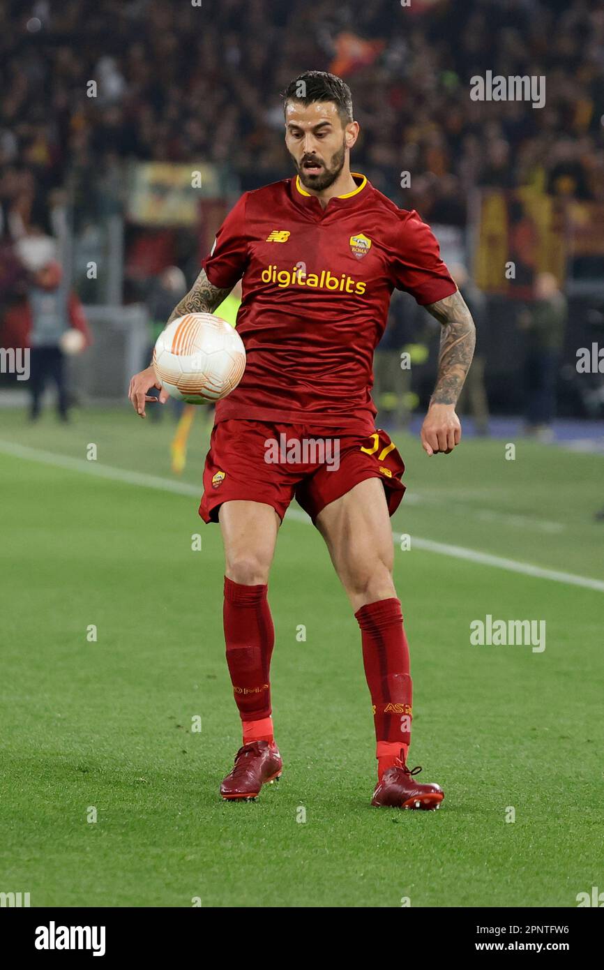 Roma, Italia. 20th Apr, 2023. Stadio Olimpico, Roma, Italia, 20 aprile 2023, Leonardo Spinazzola di Roma durante le finali trimestrali - Roma vs Feyenoord - calcio Europa League Match Credit: Live Media Publishing Group/Alamy Live News Foto Stock