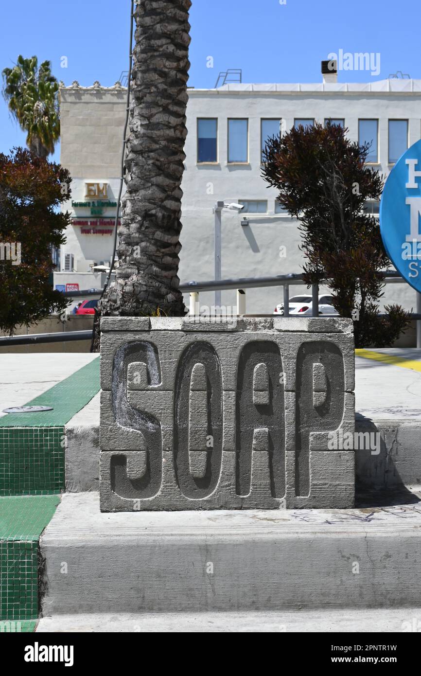 LONG BEACH, CALIFORNIA - 19 Apr 2023: SOAP Box in Equality Plaza parte del Harvey Milk Promenade Park, sulla 3rd Street. Foto Stock