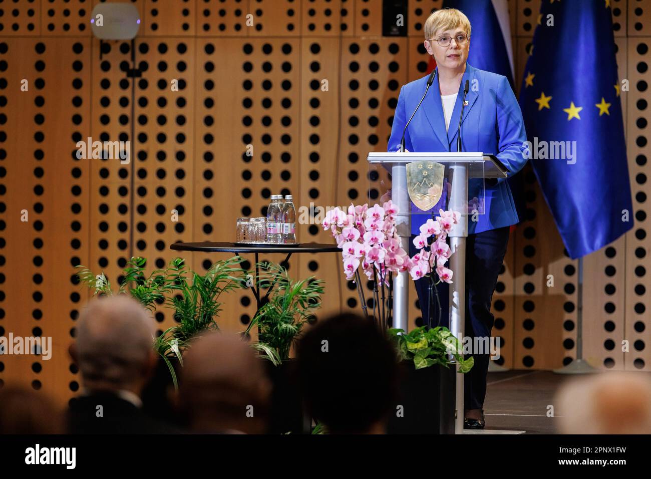 Brdo PRI Kranju, Slovenia. 20th Apr, 2023. Il presidente sloveno Natasa Pirc Musar interviene alla Conferenza Internazionale per la Giornata dell'Africa. La 12th Conferenza Internazionale Africa Day intitolata sicurezza climatica - sfide globali, azioni locali termina venerdì 21 aprile. Credit: SOPA Images Limited/Alamy Live News Foto Stock