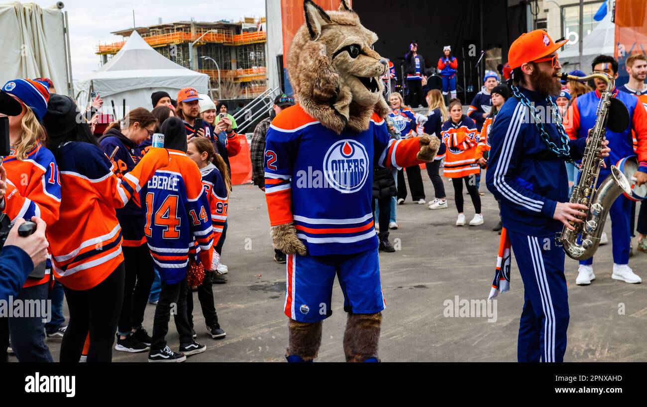 Edmonton, Canada. 19th Apr, 2023. Edmonton Oilers Mascott al Edmonton Oilers Tailgate Party prima del gioco del 2nd della Stanley Cup Playoff tra gli Edmonton Oilers e i Los Angeles Kings. Credit: SOPA Images Limited/Alamy Live News Foto Stock