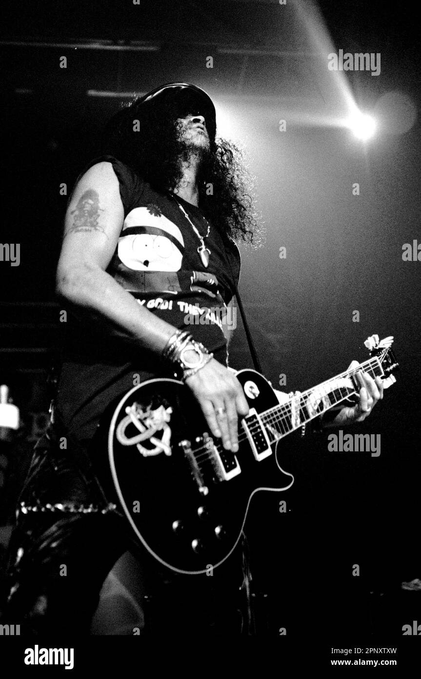 Milano Italia 2000-12-22 : Slash durante lo spettacolo ad Alcatraz Foto Stock