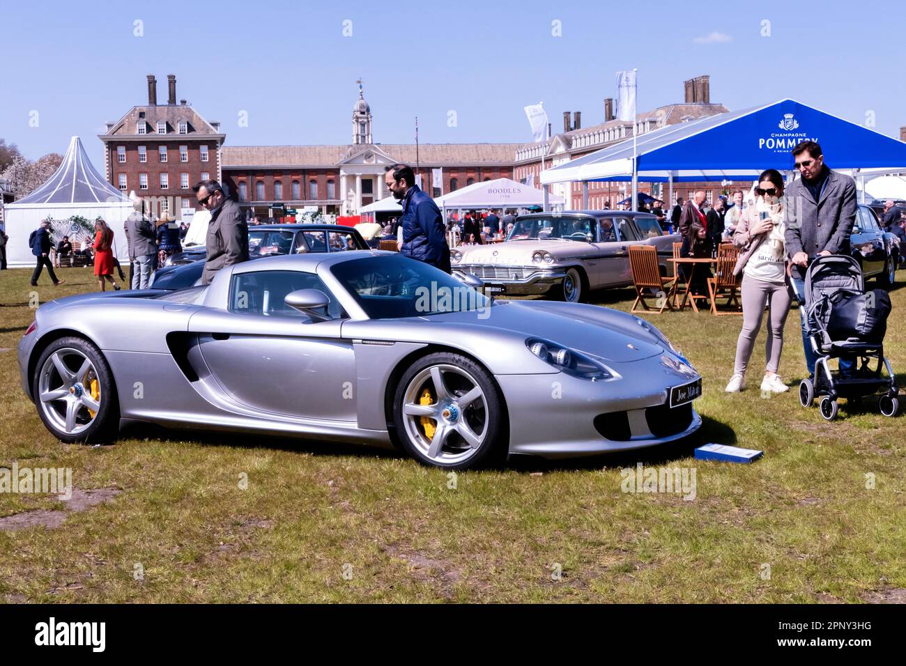 Porsche Carrera Spyder al Salon Prive di Londra 2023. Ubicazione il Royal Hospital Chelsea. Foto Stock