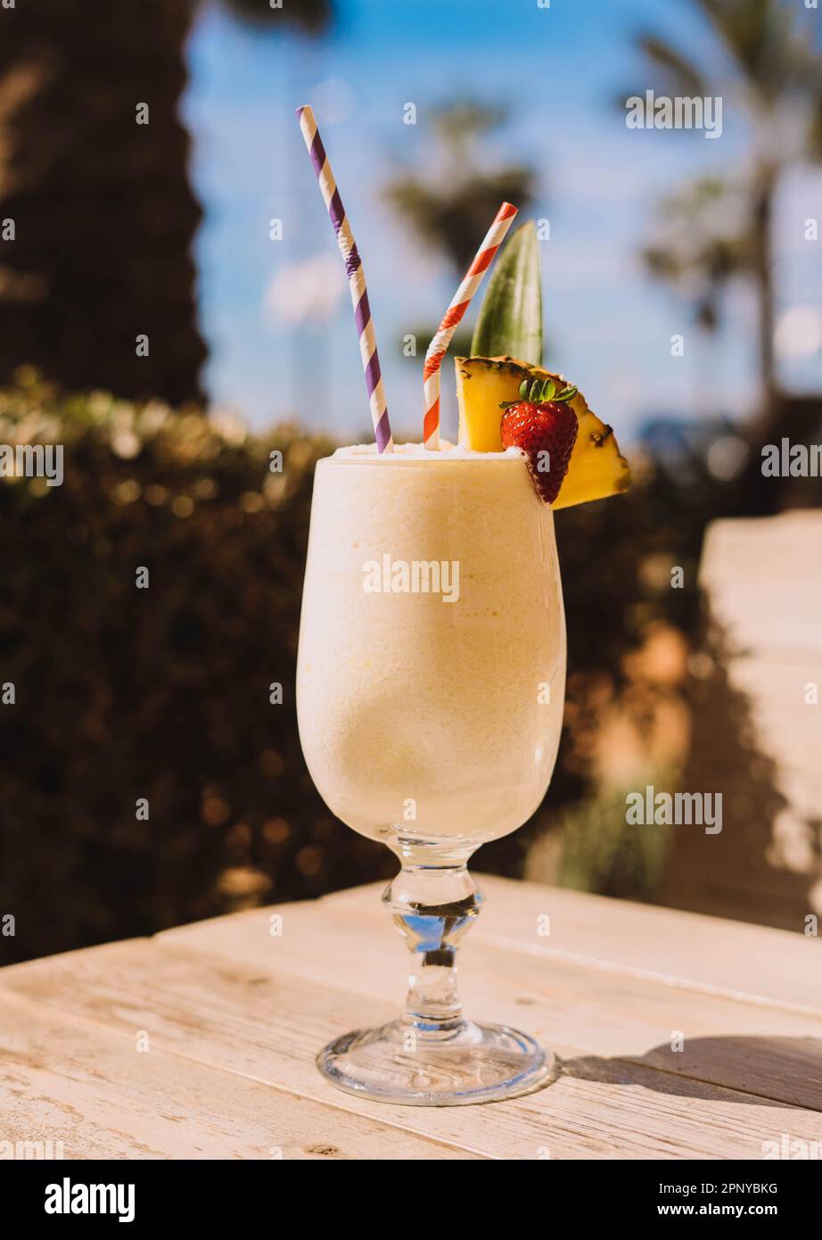 Il Piña Colada è un cocktail tropicale Foto Stock