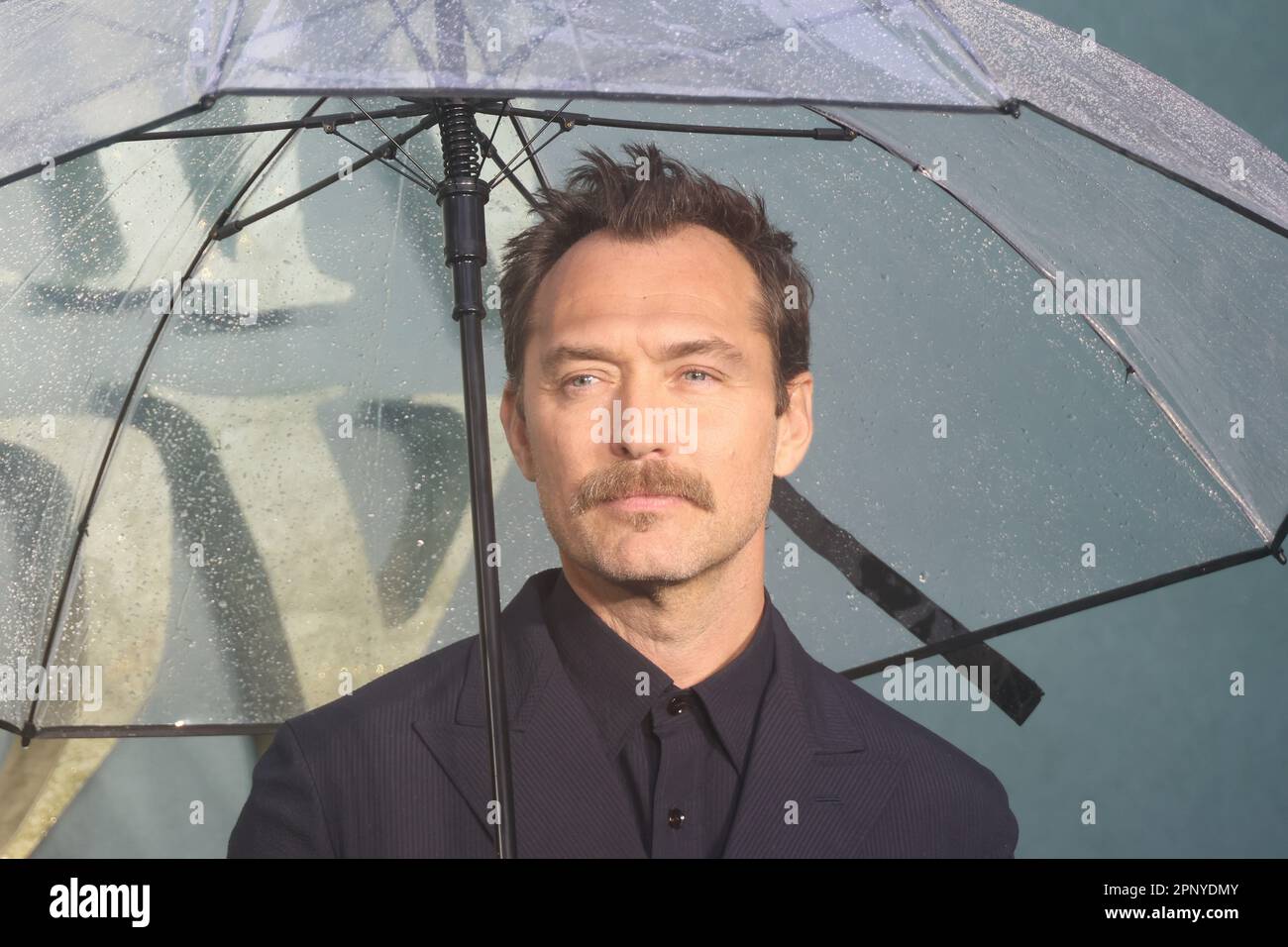 Jude Law, Peter Pan & Wendy - World Premiere, Curzon Mayfair, Londra, Regno Unito, 20 aprile 2023, Foto di Richard Goldschmidt Foto Stock