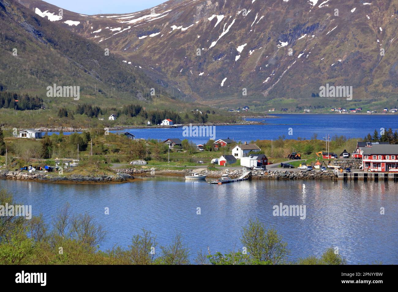 La chiesa di Sildpollnes in Austvagooya sulle isole Lofoten, Norvegia Foto Stock