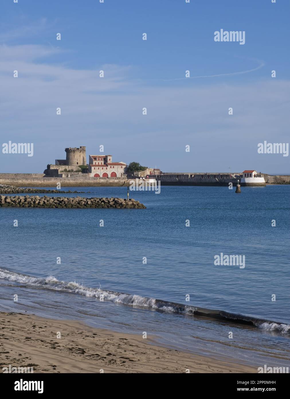 Paesaggi meravigliosi in Francia. Il Forte di Socoa nel Paese Basco di Ciboure era destinato a proteggere il porto di Socoa e la baia di Saint-Jean-de-Luz Foto Stock