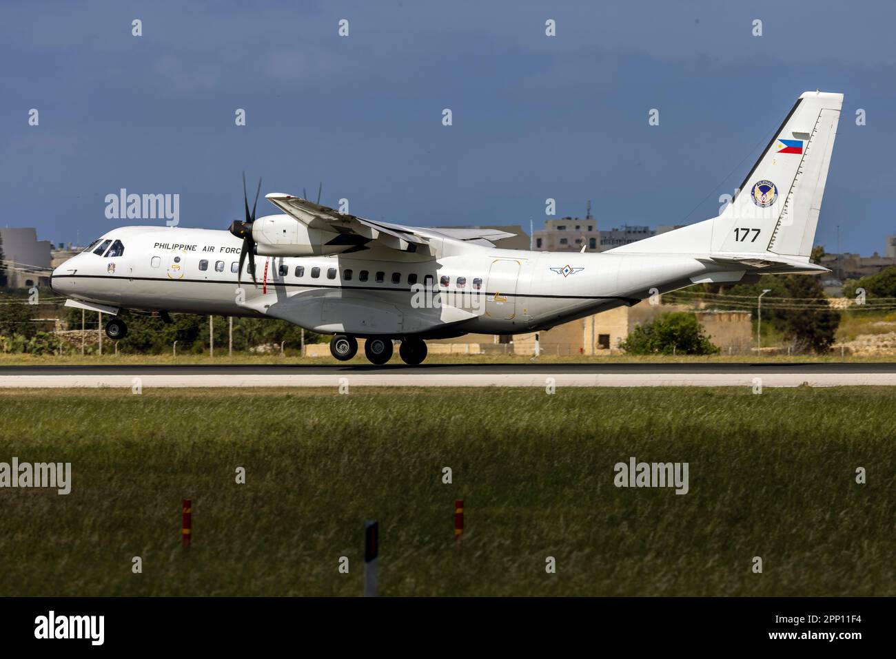 Filippine Air Force Airbus C-295M (Reg.: 177) in viaggio per la manutenzione in Francia. Foto Stock