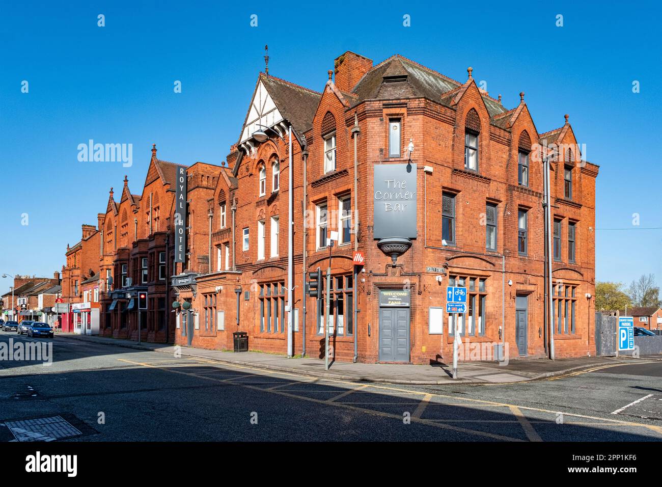 Royal hotel con il Corner Bar a Crewe Cheshire, Regno Unito Foto Stock