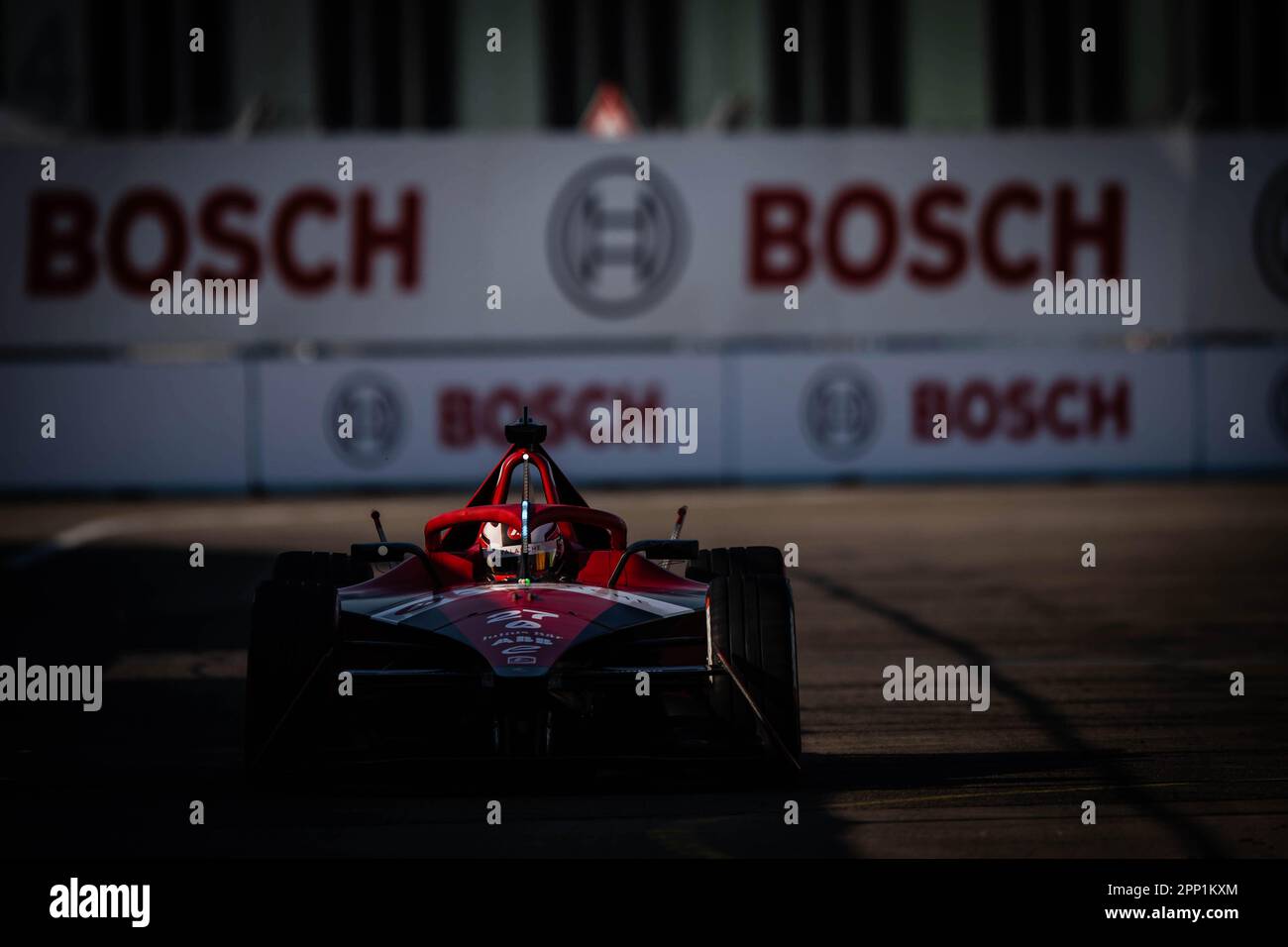 4/21/2023 - Jake Dennis, Avalanche Andretti Formula e, Porsche 99 X Electric Gen3 durante la Formula e Round 7 - Berlin e-Prix in, . (Foto di Simon Galloway/Motorsport Images/Sipa USA) Credit: Sipa USA/Alamy Live News Foto Stock