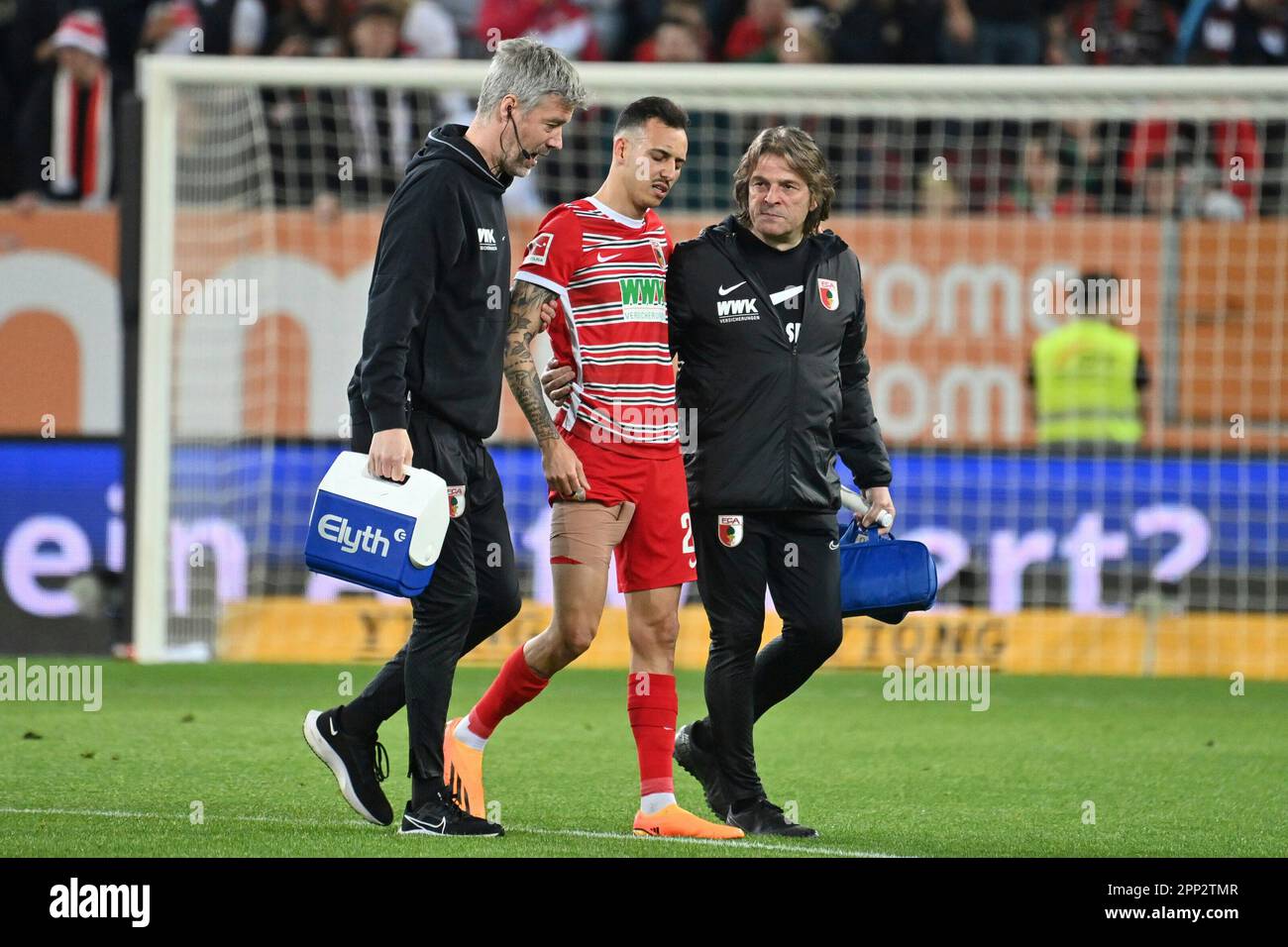 Amaral Borduchi IAGO (FC Augsburg) esce dal campo dopo infortunio