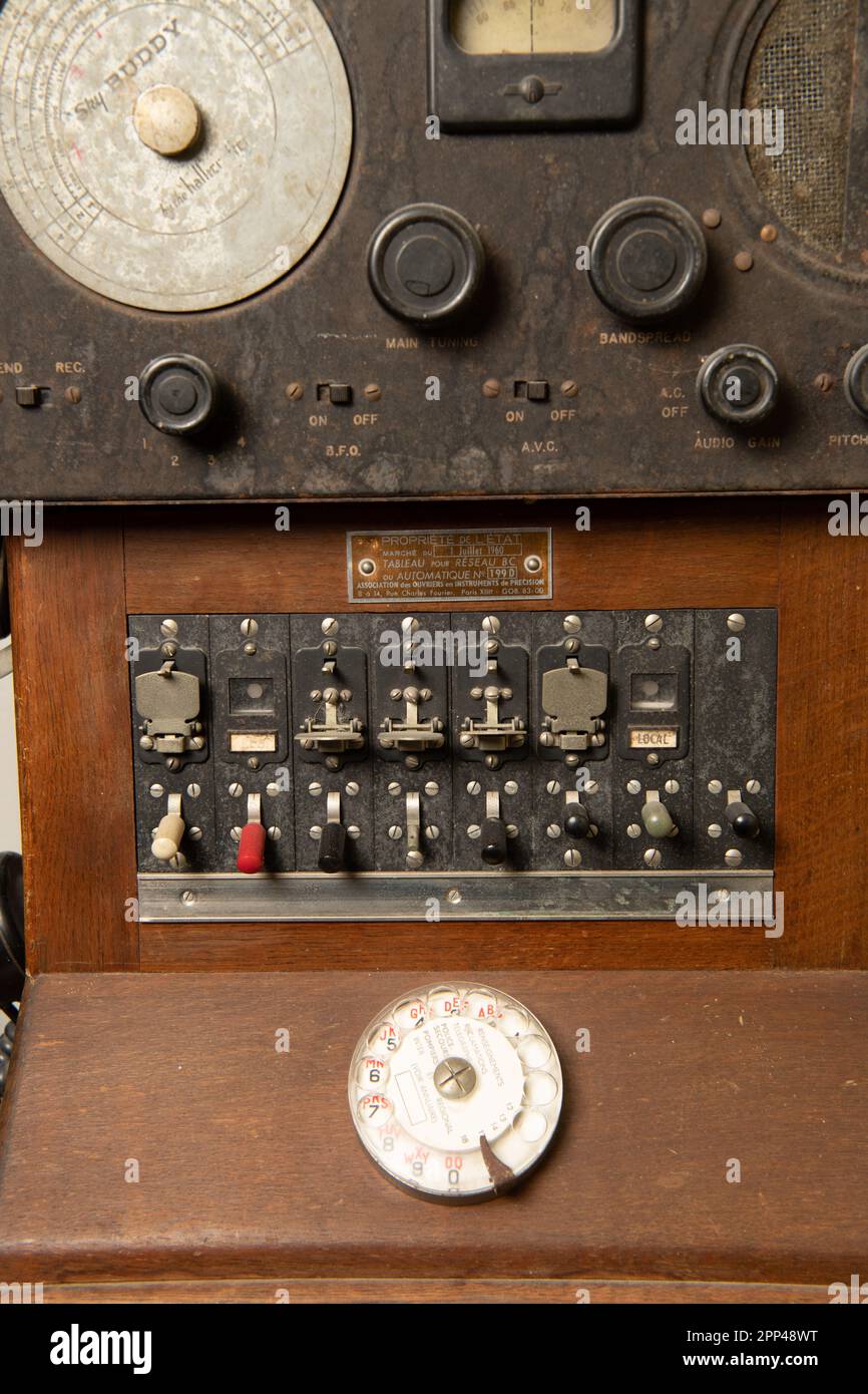 Storico centralino telefonico in legno degli anni '1950s Foto Stock