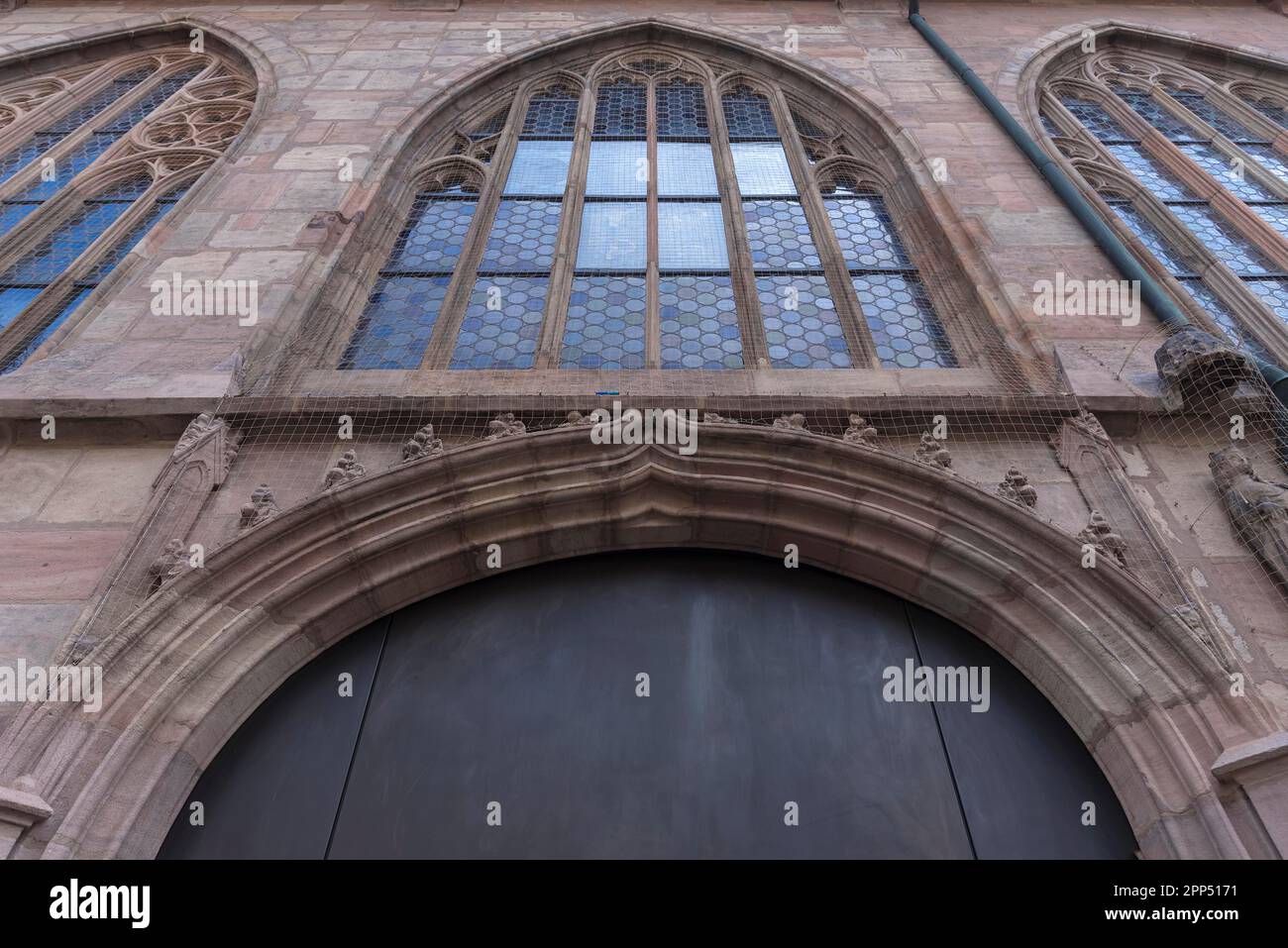 Arco decorato dal portale Imhoff, Lorenzkirche, Norimberga, Franconia Centrale, Baviera, Germania Foto Stock