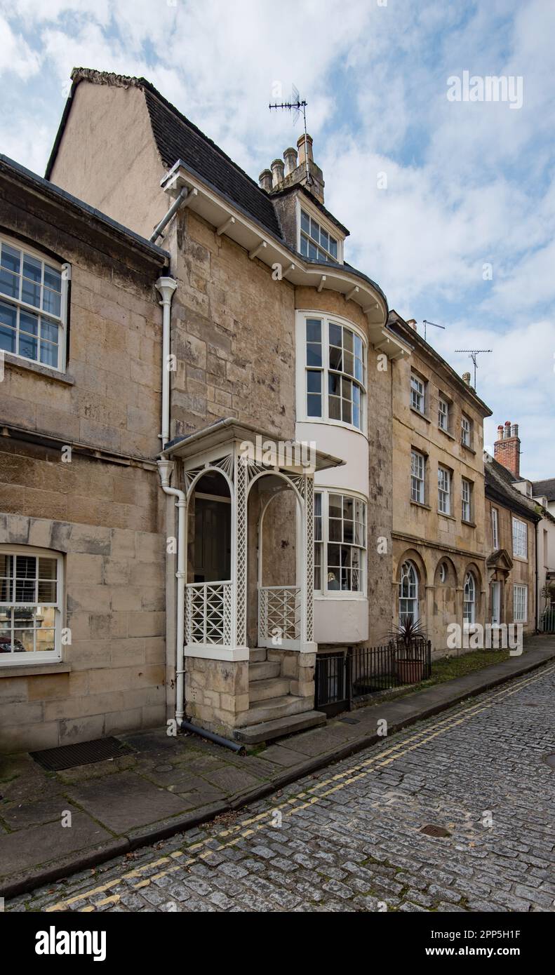 Portico attrattivo su un edificio a Stamford lincolnshire Foto Stock