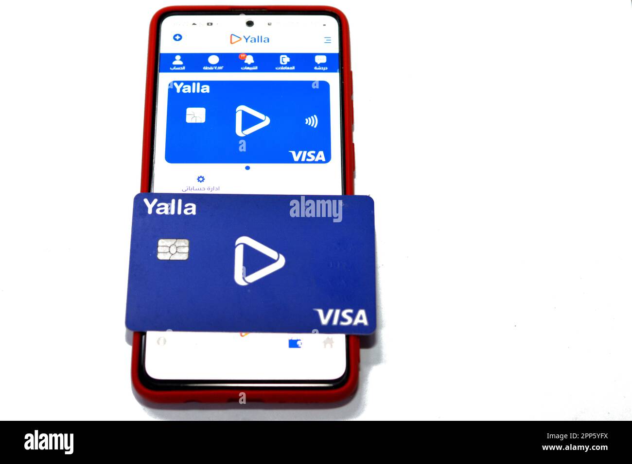 Cairo, Egitto, aprile 8 2023: Yalla VISA carta di posta Egitto su Un telefono cellulare con Yalla super applicazione aperta, e business, acquisto, pagamento, online Foto Stock