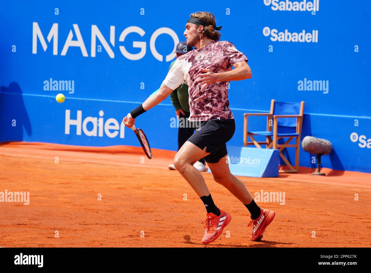 Barcellona, Spagna. 22nd Apr 2023. 2023 ATP 500 Barcelona Open Banc Sabadell. Tsitsipas batte Musetti 6-4 5-7 6-3 Credit: Joma/Alamy Live News Foto Stock