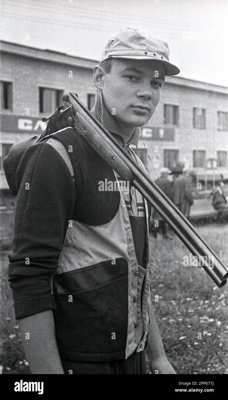1979 08. Lo sparatutto lituano Vytautas Blonckis al poligono di tiro di Mosca. Foto Stock