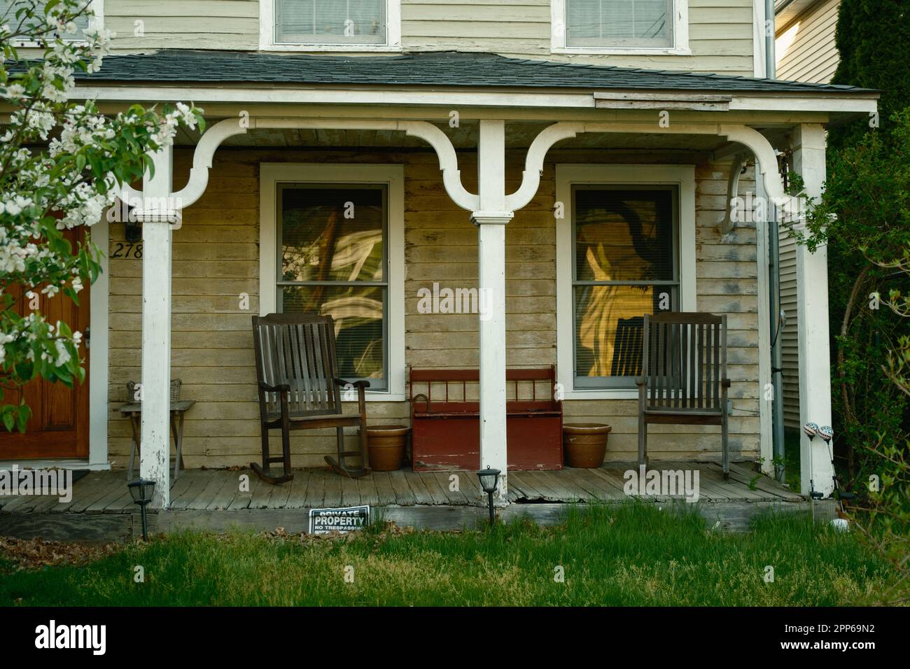 Una casa su Main Street, Nelsonville, New York Foto Stock