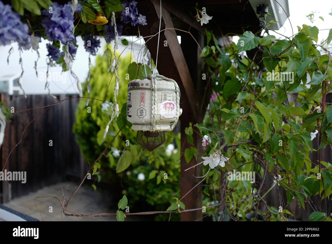 Il Sake Barrel Giapponese usato come decorazione Foto Stock