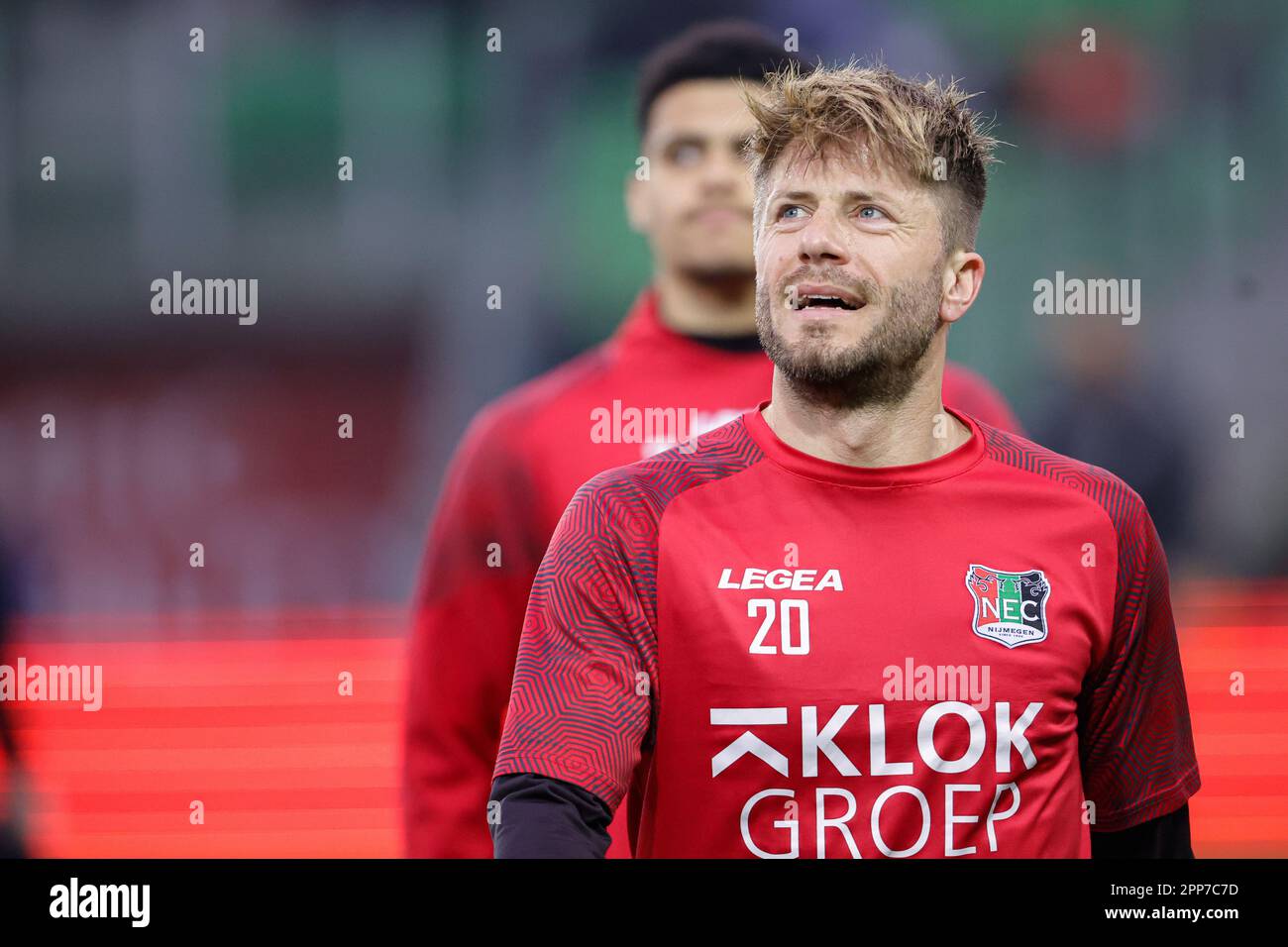 Groningen, Paesi Bassi. 22nd Apr, 2023. GRONINGEN, PAESI BASSI - APRILE 22: Lasse Schone di N.C.A. guarda durante la partita di Eredivie tra FC Groningen e N.C.A. ad Euroborg il 22 Aprile 2023 a Groningen, Paesi Bassi (Foto di Broer van den Boom/Orange Pictures) Credit: Orange Pics BV/Alamy Live News Foto Stock