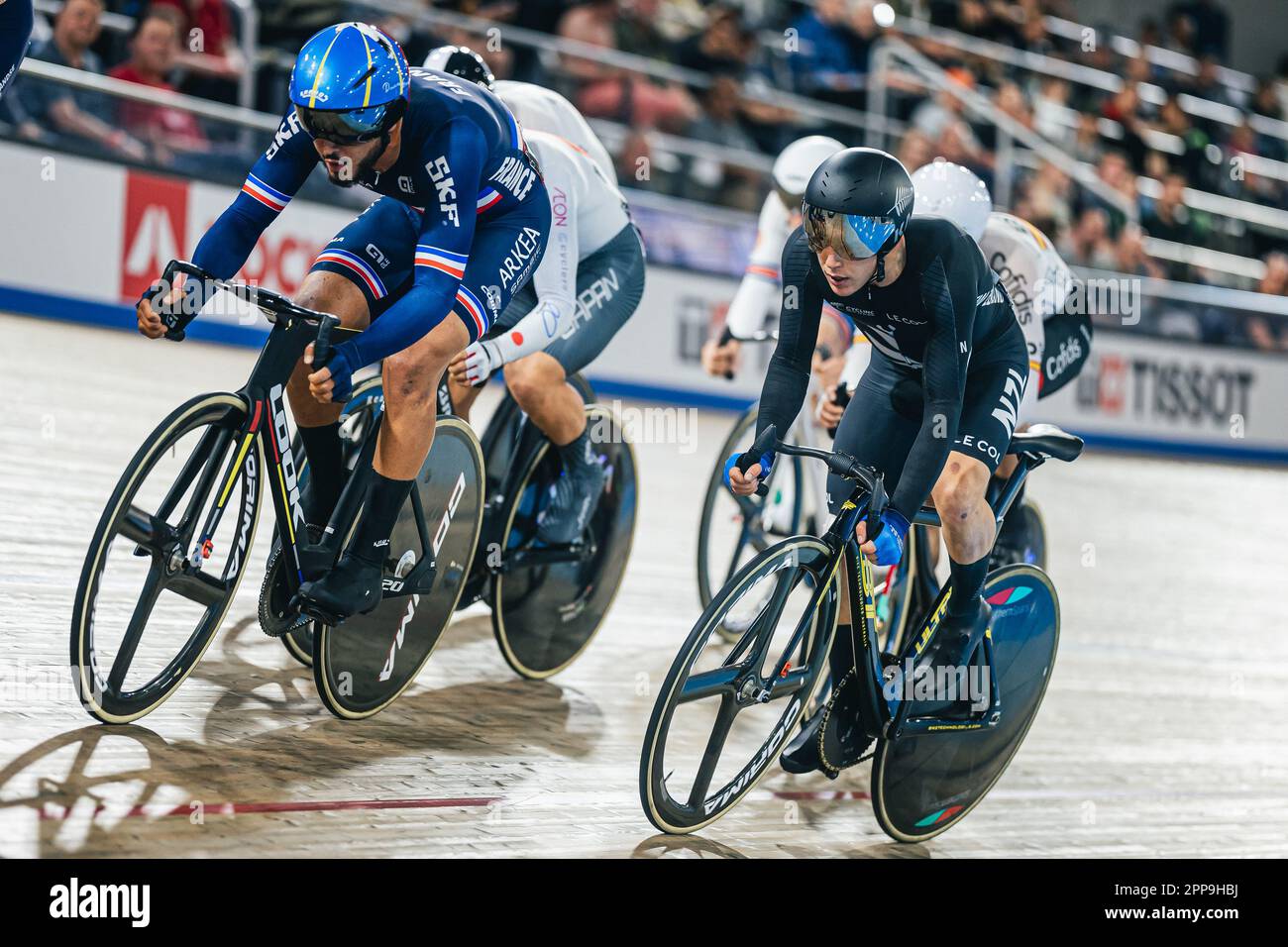 Milton, Canada. 22nd Apr, 2023. Foto di Alex Whitehead/SWpix.com - 22/04/2023 - Ciclismo - Tissot UCI Track Nations Cup, Round 3: Milton - Mattamy National Cycling Centre, Ontario, Canada - Men's Omnium - Corbin strong of New Zealand Credit: SWpix/Alamy Live News Foto Stock