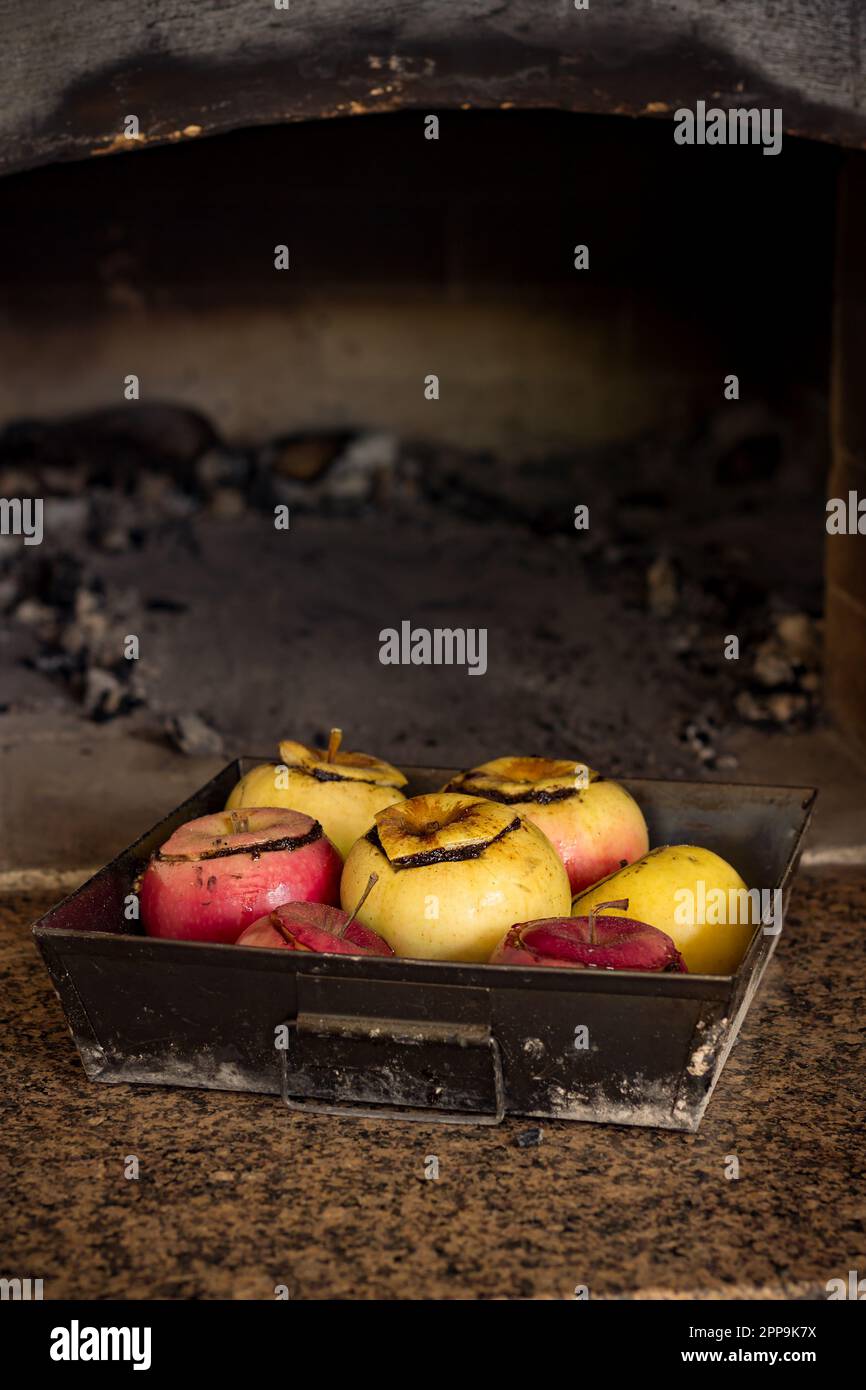 Mele al forno. Ricette fatte in casa Foto Stock