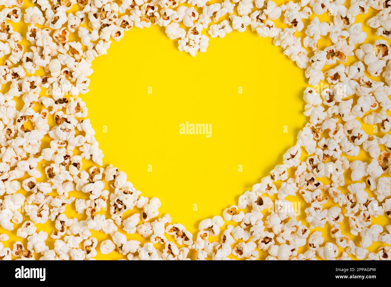 Vista dall'alto a forma di cuore di popcorn Foto Stock