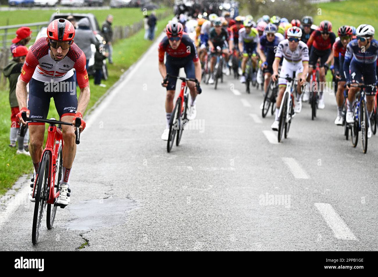 Liegi, Belgio. 23rd Apr, 2023. L'olandese Bauke Mollema di Trek-Segafredo ha ritratto in azione durante la gara d'élite maschile del Liegi-Bastogne-Liegi un giorno di ciclismo, 258,5km da Liegi, su Bastogne a Liegi, domenica 23 aprile 2023. FOTO DI BELGA JASPER JACOBS Credit: Belga News Agency/Alamy Live News Foto Stock