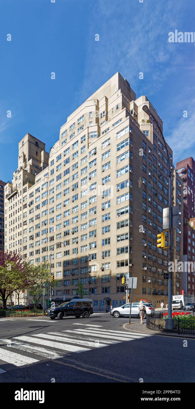 Il 30 Park Avenue è un edificio residenziale progettato da Emery Roth & Sons, situato nella East 36th Street, nella Murray Hill di Manhattan. Foto Stock
