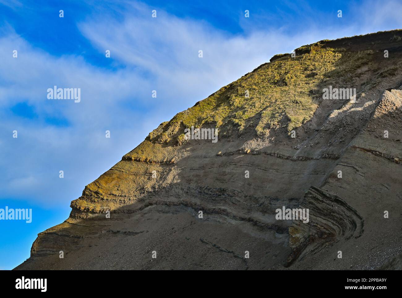 Flade, Danimarca. 30th Jan, 2023. Vista sulla scogliera Hanklit sul lato nord-est dell'isola di Morsö. Hanklit sorge a circa 61 metri sopra il Limfjord. Credit: Patrick Pleul/dpa/Alamy Live News Foto Stock