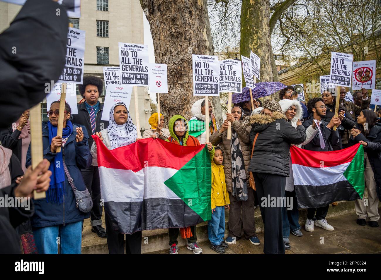 Protesta "fermare la guerra in Sudan" di fronte a Downing Street, Londra, Inghilterra, Regno Unito Foto Stock